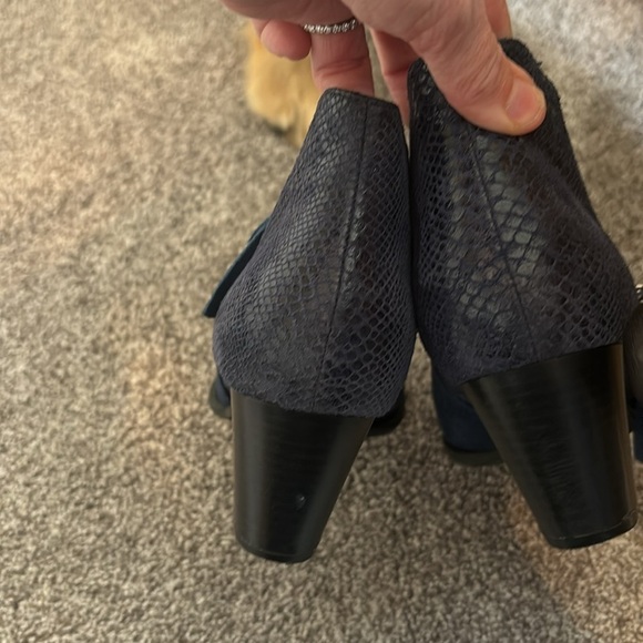 Vionic Anne Leather Zip Booties - Picture 11 of 11